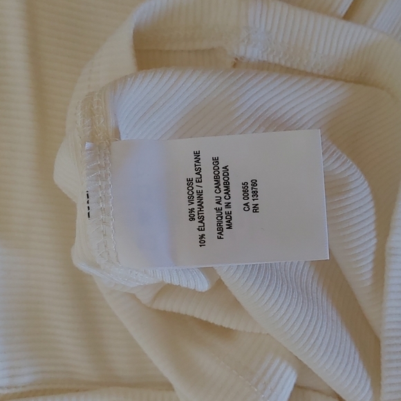 Reitman's Women's Sweater - Picture 6 of 6